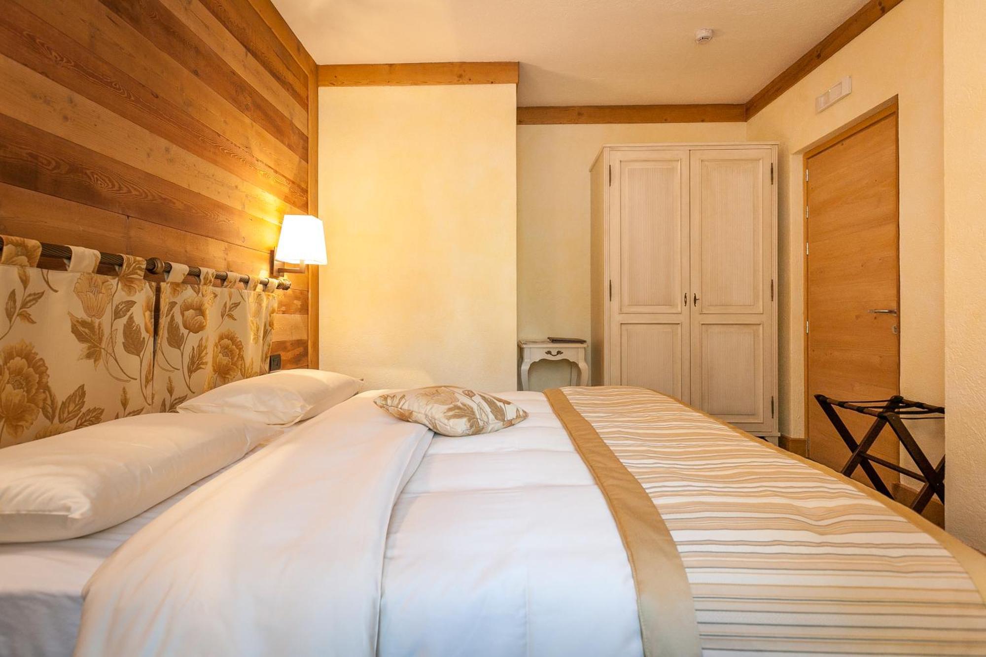 Hotel Lo Scoiattolo กูร์มาเยอร์ ห้อง รูปภาพ